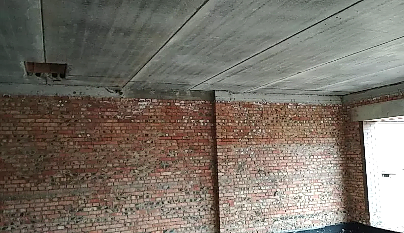 Гараж в п. им. Комиссарова