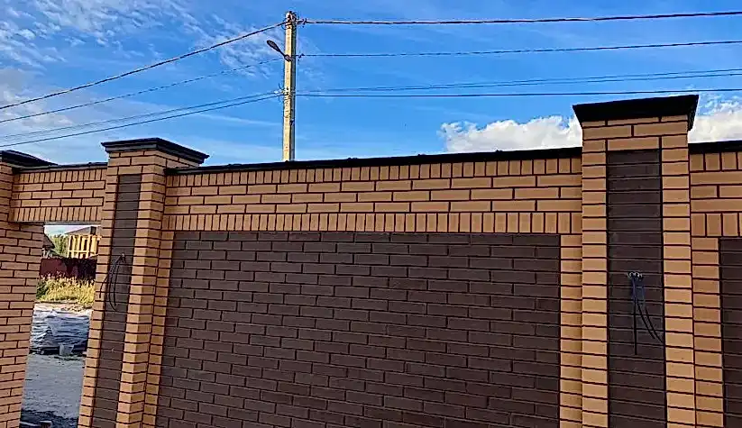 Забор в п. им. Комиссарова