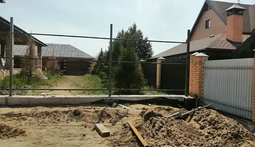 Забор в п. им. Комиссарова