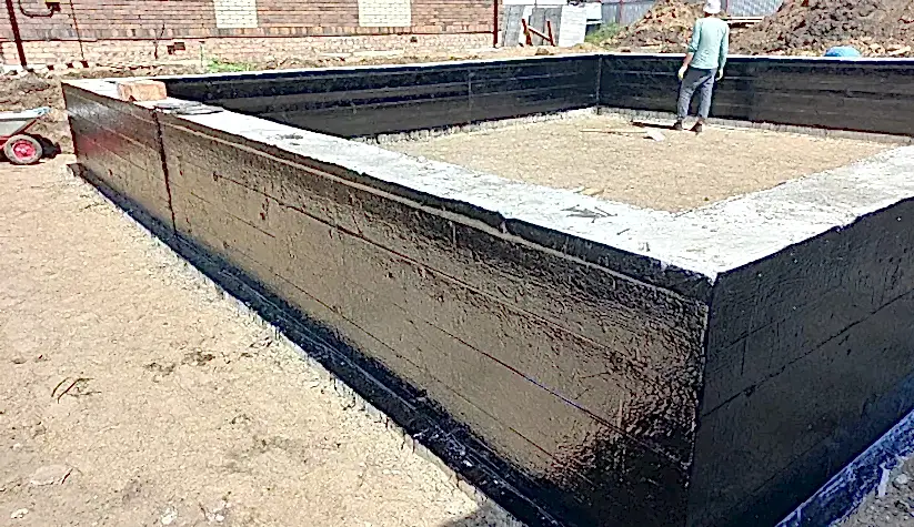 Гараж в д. Приветное