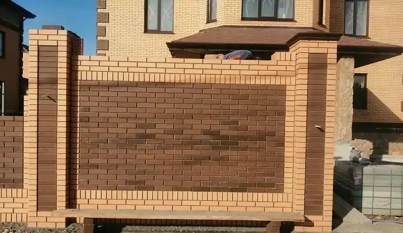 Забор в п. им. Комиссарова