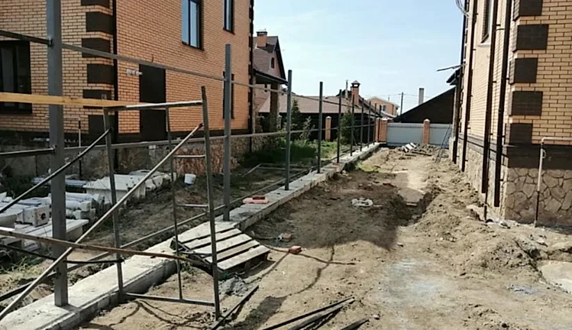 Забор в п. им. Комиссарова