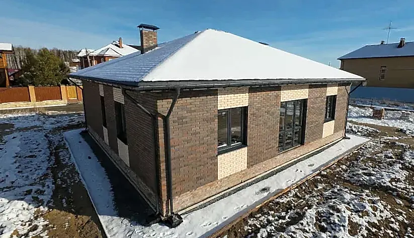 Коттедж в п. им. Комиссарова 100кв.