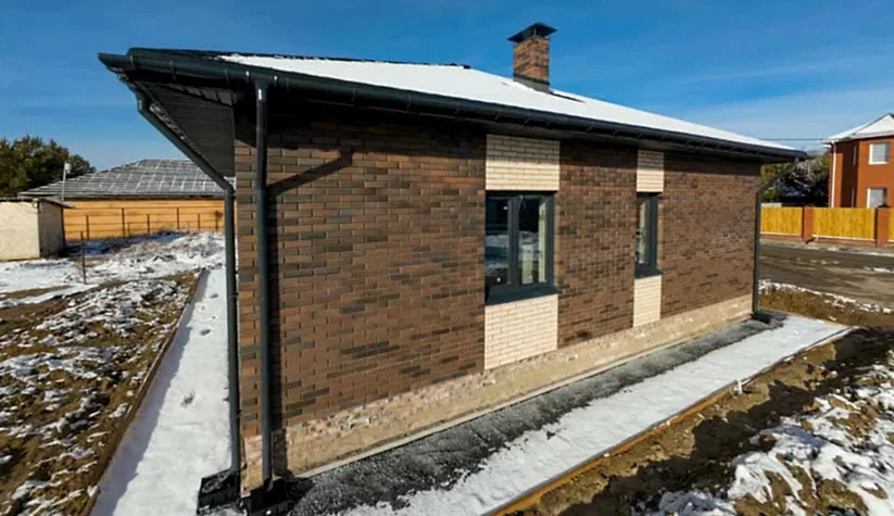 Коттедж в п. им. Комиссарова 100кв.