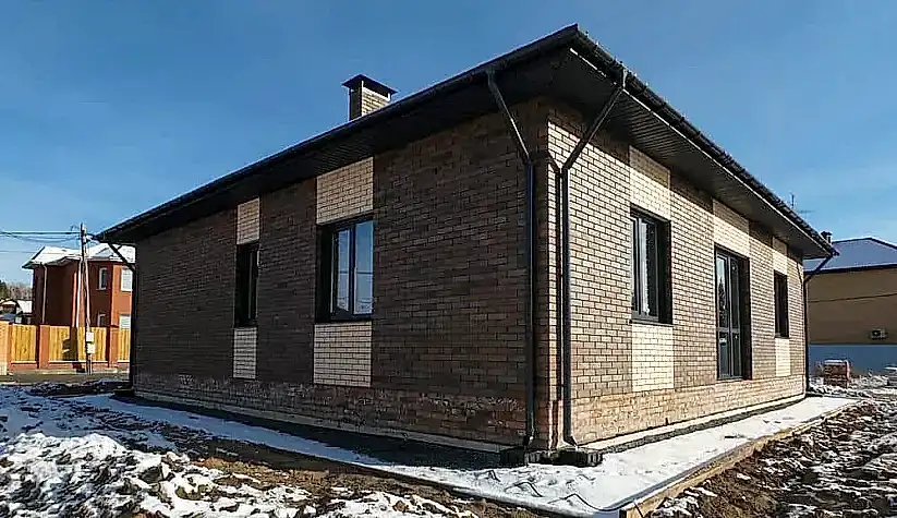 Коттедж в п. им. Комиссарова 100кв.