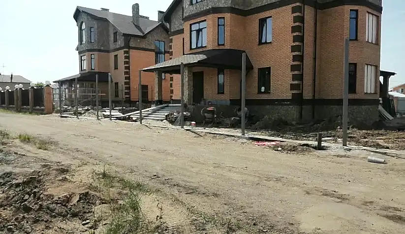 Забор в п. им. Комиссарова