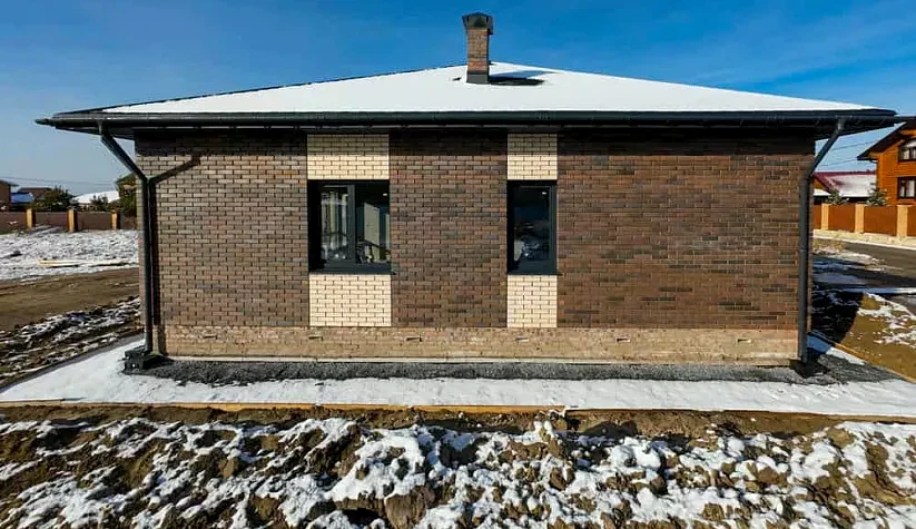 Коттедж в п. им. Комиссарова 100кв.