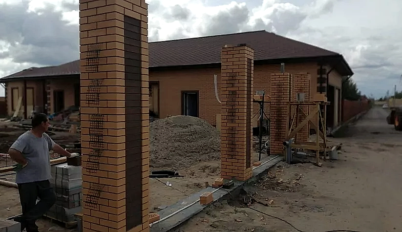 Забор в п. им. Комиссарова