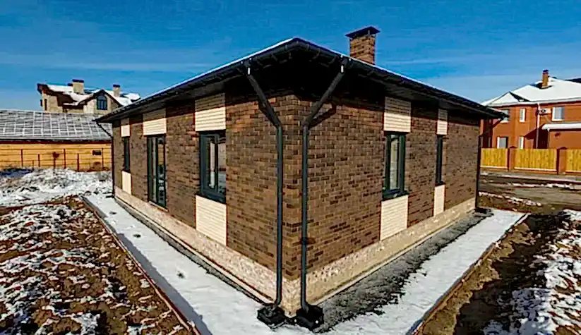 Коттедж в п. им. Комиссарова 100кв.